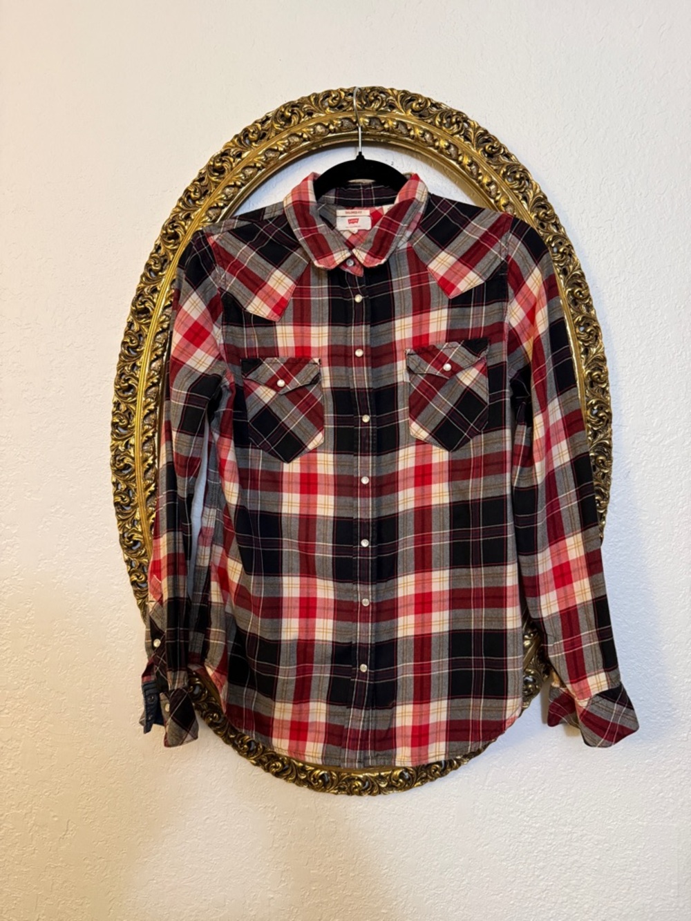 Levi's Red, Black & Cream Plaid Button-Down Shirt
